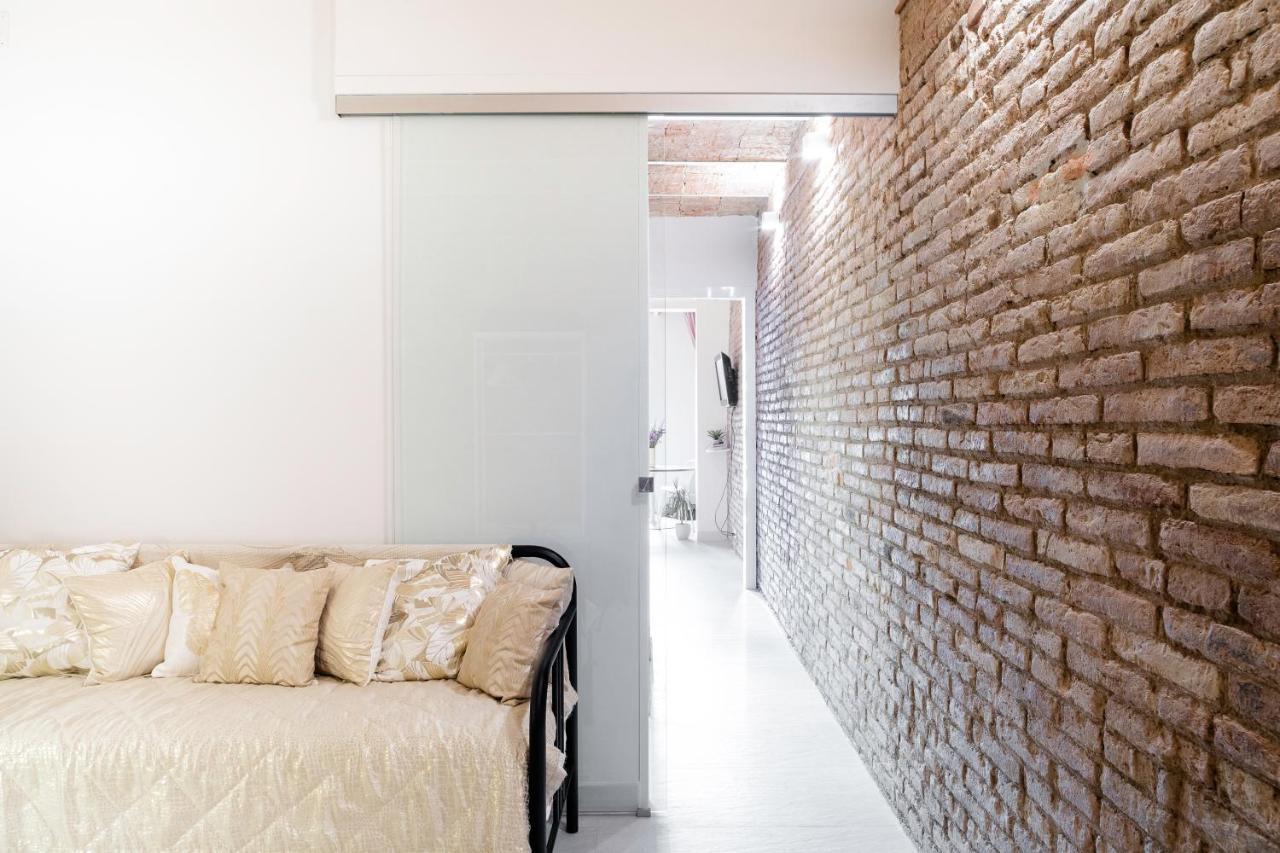 Magic Apartment With Private Terrace Barcelona Bagian luar foto